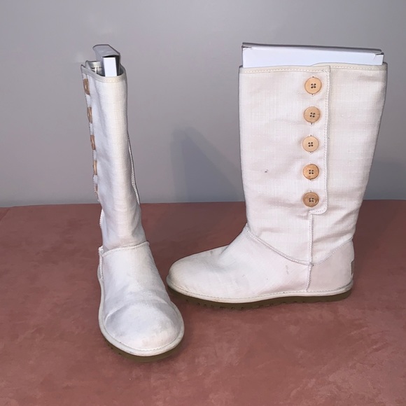 Tall Ugg Boots - Picture 1 of 5